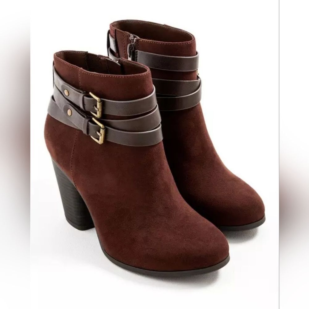 Torrid Size 7 WW Brown Faux Suede Double Buckle Ankle Booties – Comfort Fit
